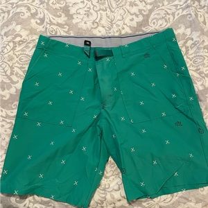 Nike Golf shorts sz 40 Lucky Green
